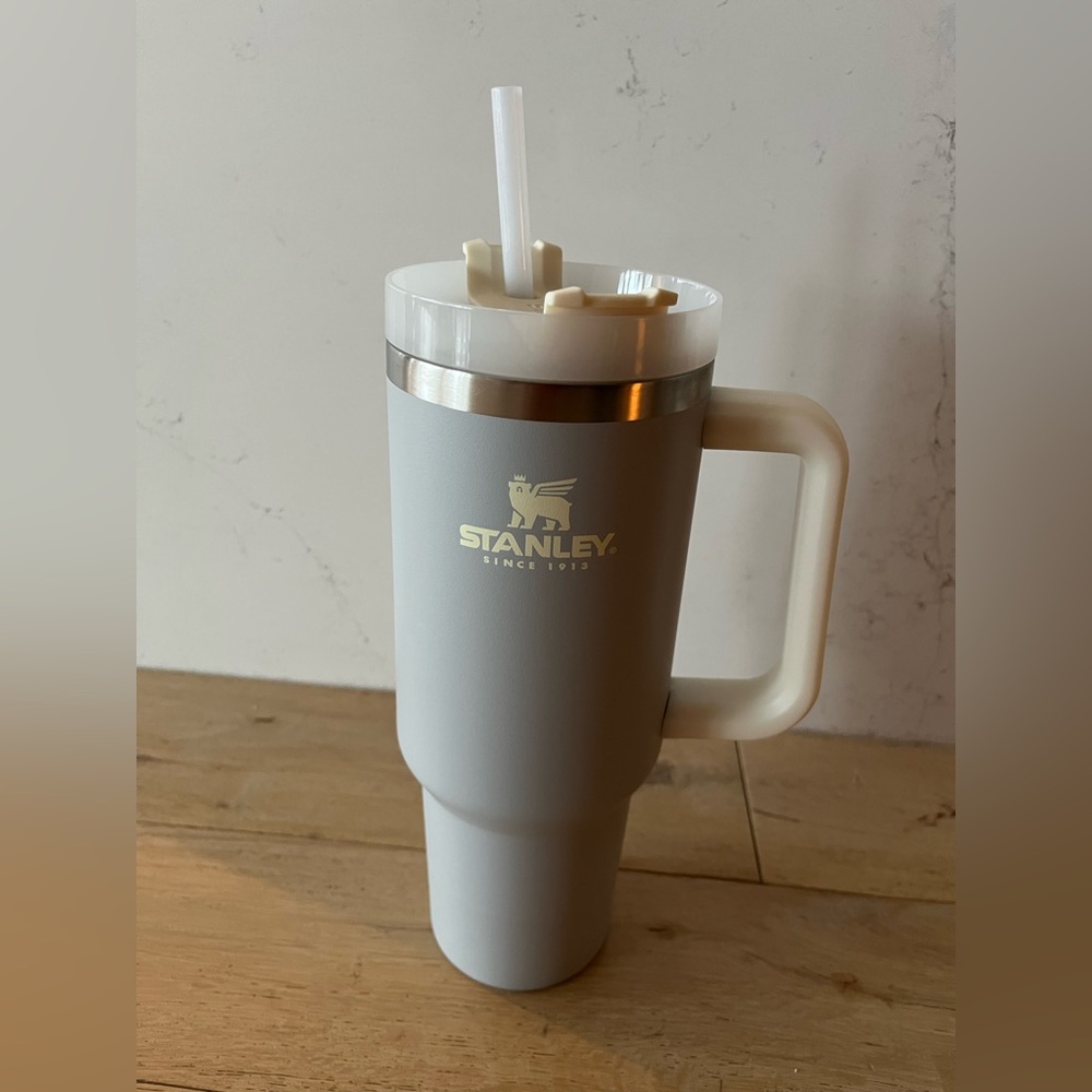 Stanley Silver and Gray Tumbler with Handle